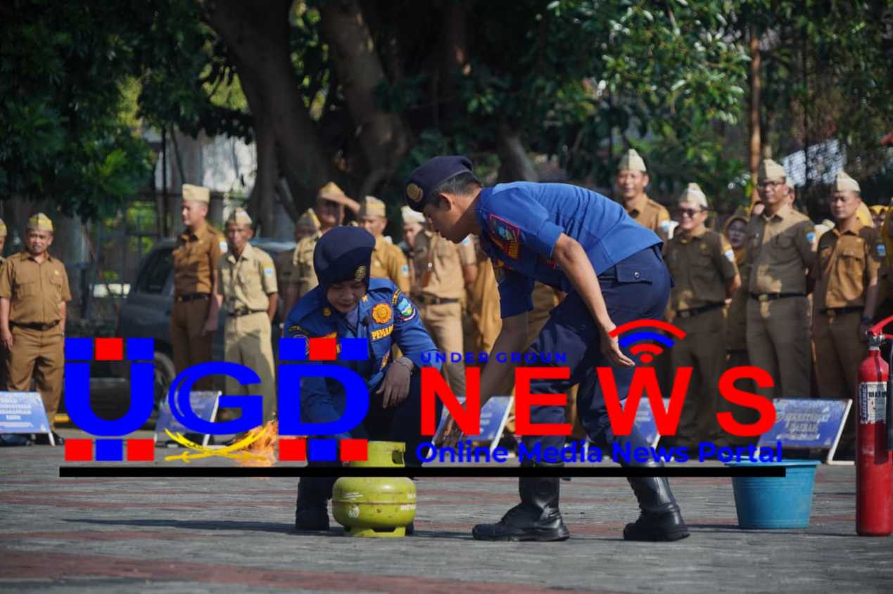 Tingkatkan Kesiapsiagaan, Pemkab Garut Gelar Simulasi Penanganan Kebakaran Mandiri 2025100617080594.jpg