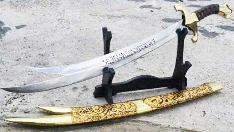 Kekuasaan dan Pemimpin Bagai Pedang Bermata Dua